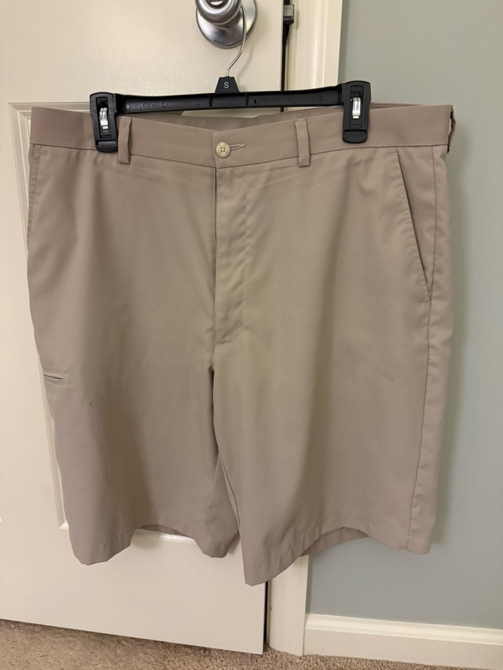 Grand Slam Men's Tan Flat-Front Golf Shorts